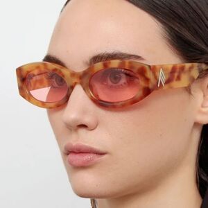 Linda Farrow The Attico Berta Brown tortoiseshell Pink Cat-Eye Sunglasses NEW